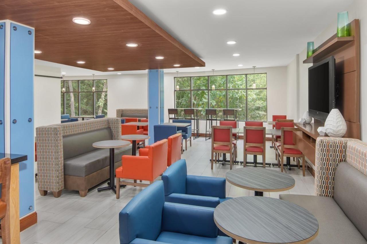Holiday Inn Express & Suites - Hardeeville-Hilton Head By Ihg Exterior foto