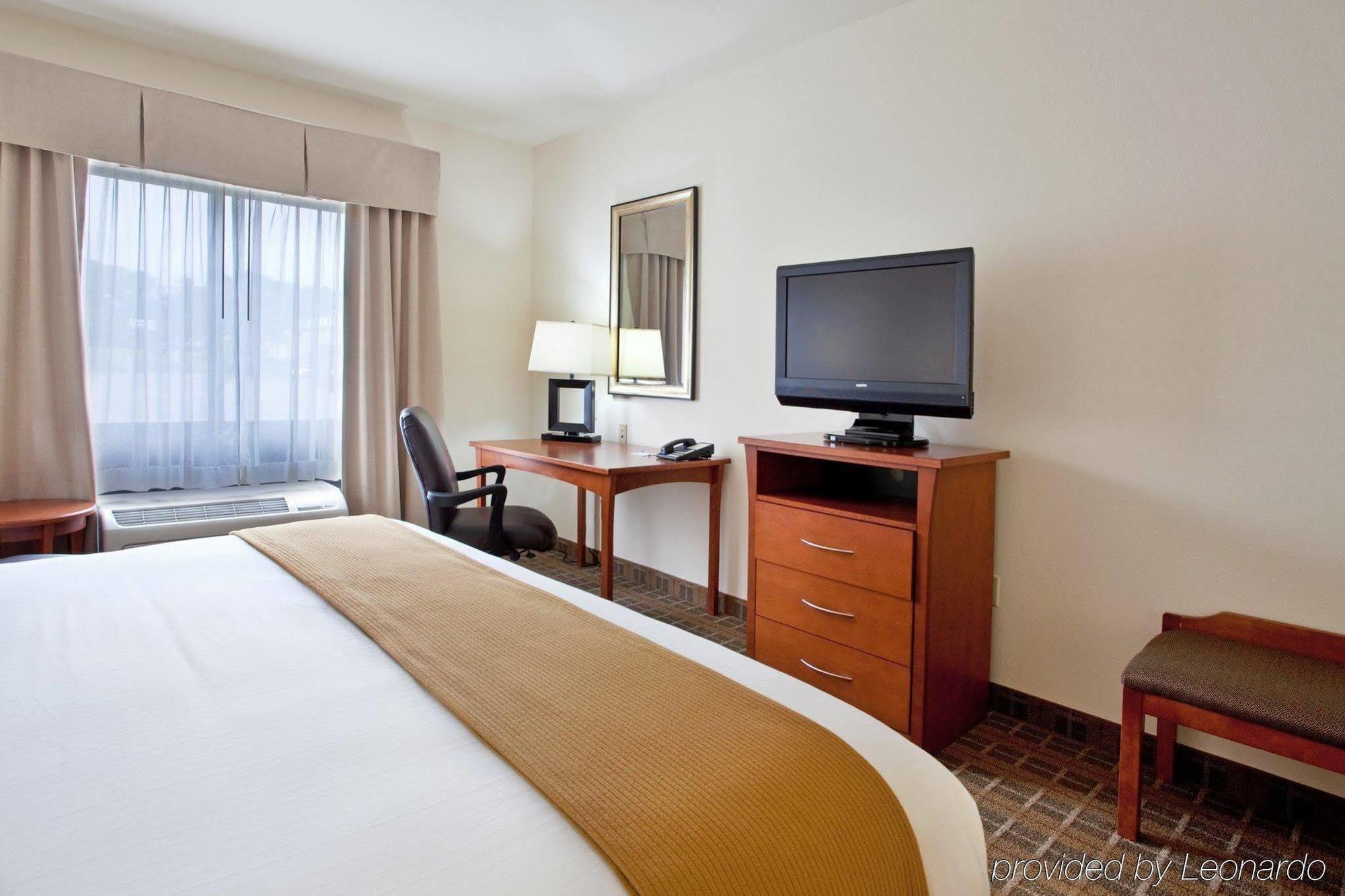 Holiday Inn Express & Suites - Hardeeville-Hilton Head By Ihg Exterior foto